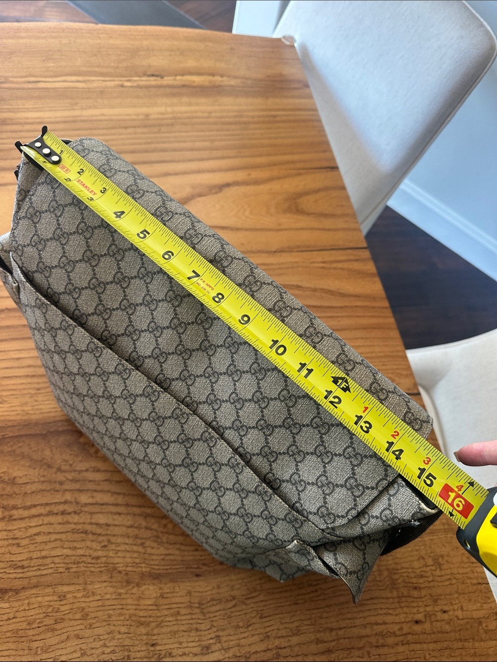 Gucci Beige Monogram diaper Bag - Picture 8 of 10